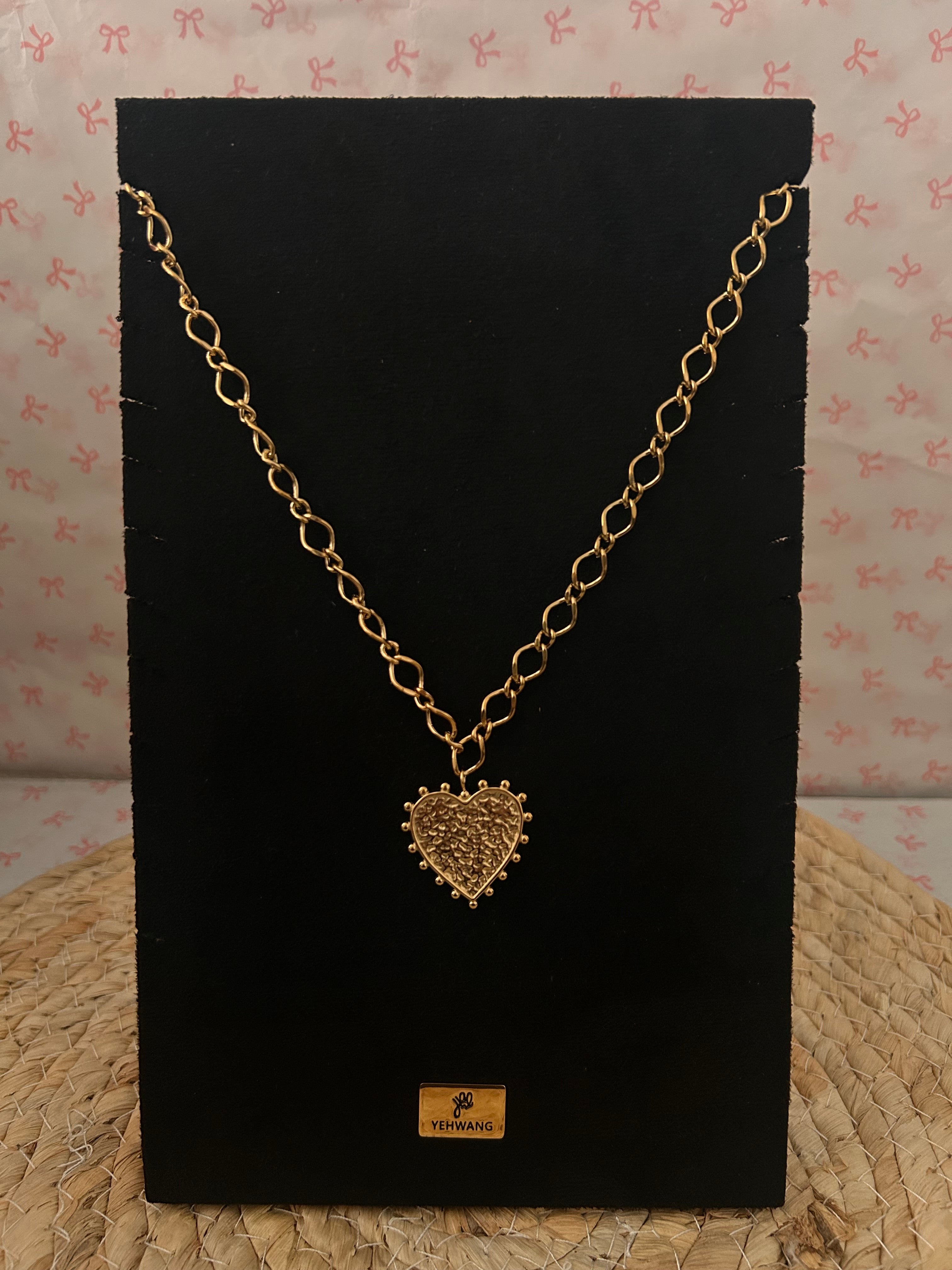 Trendy heart necklace