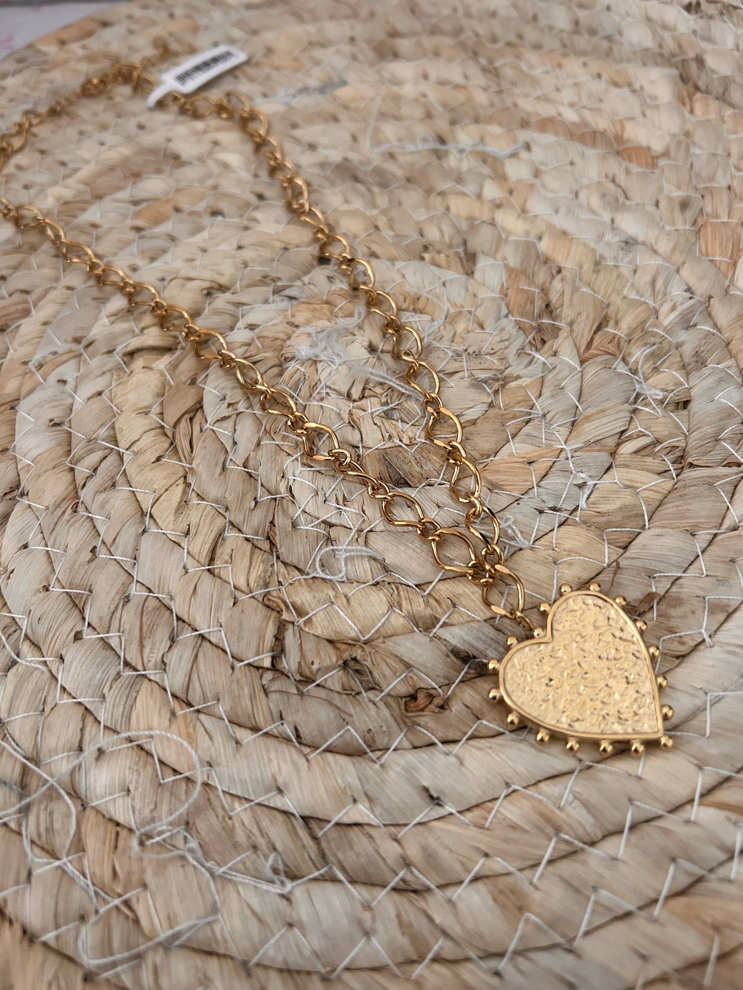 Trendy heart necklace